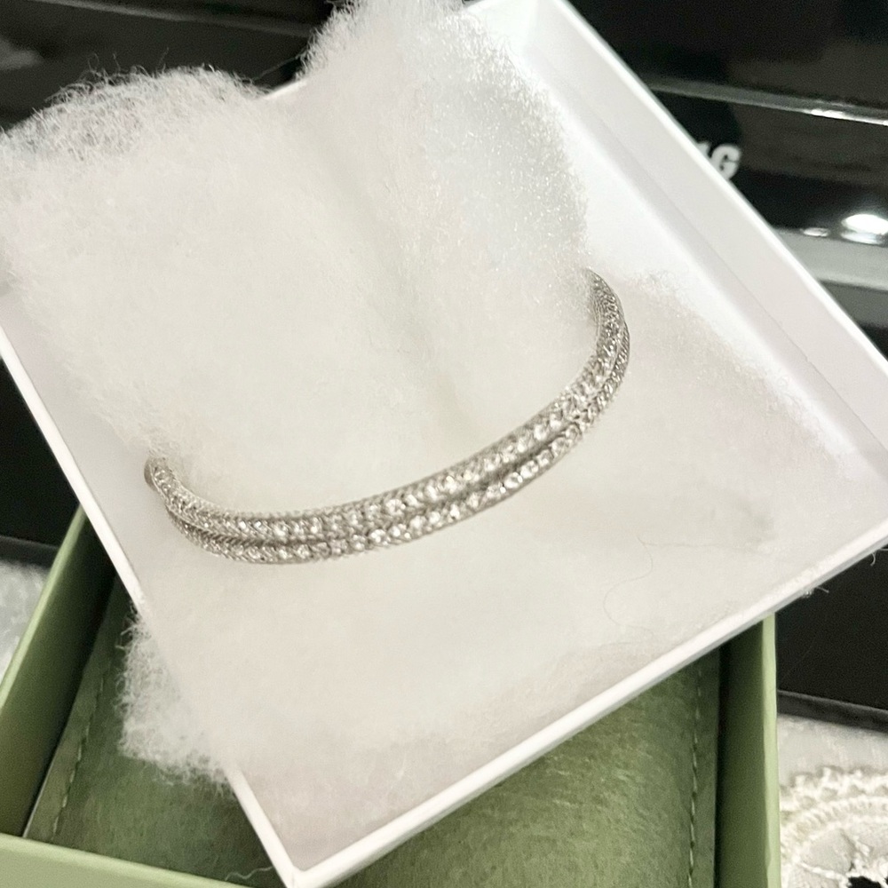 NIB Gorgeous Stroili silver tone crystal cuff bracelet